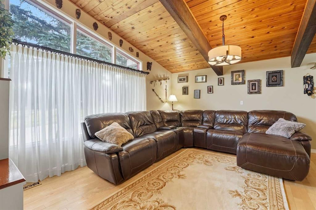 1804 Braemar Place SW, Calgary — photo 3 of 43