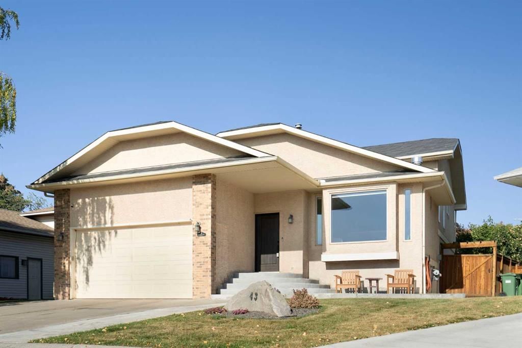 43 Scenic Cove Place NW, Calgary — photo 3 of 47