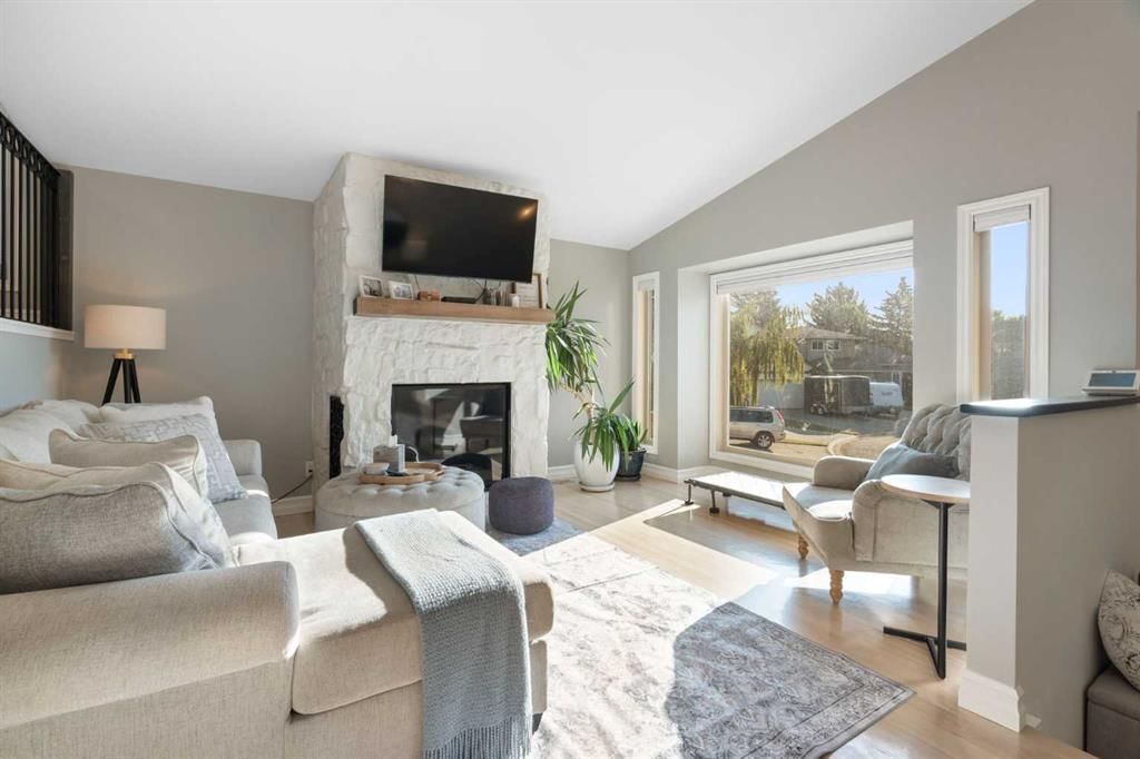 43 Scenic Cove Place NW, Calgary — photo 5 of 47