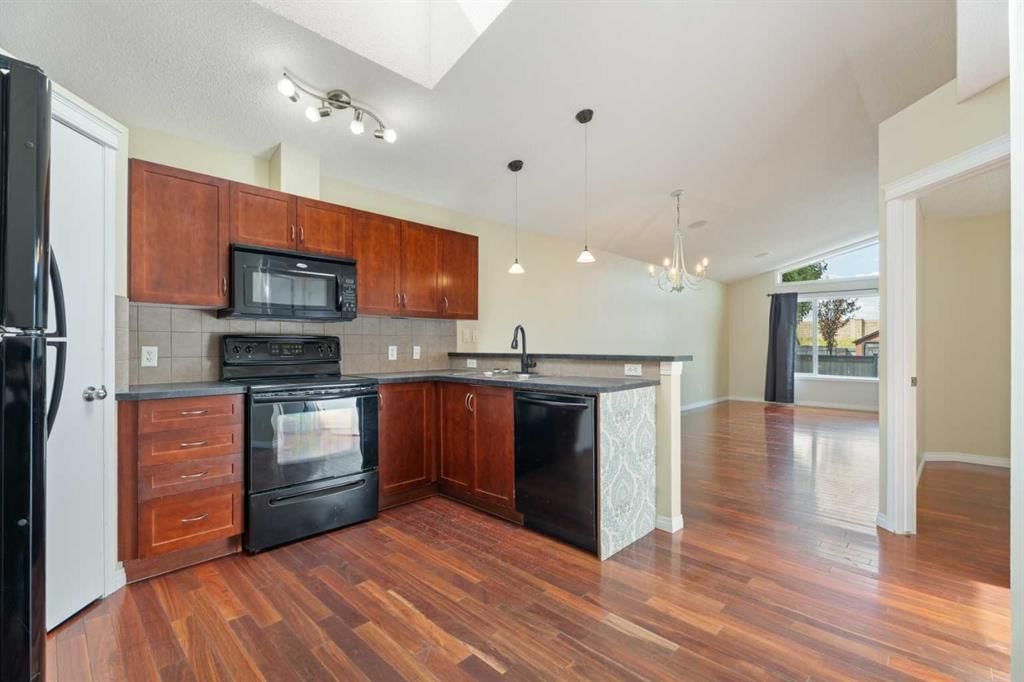 203 Auburn Bay Heights SE, Calgary — photo 4 of 29