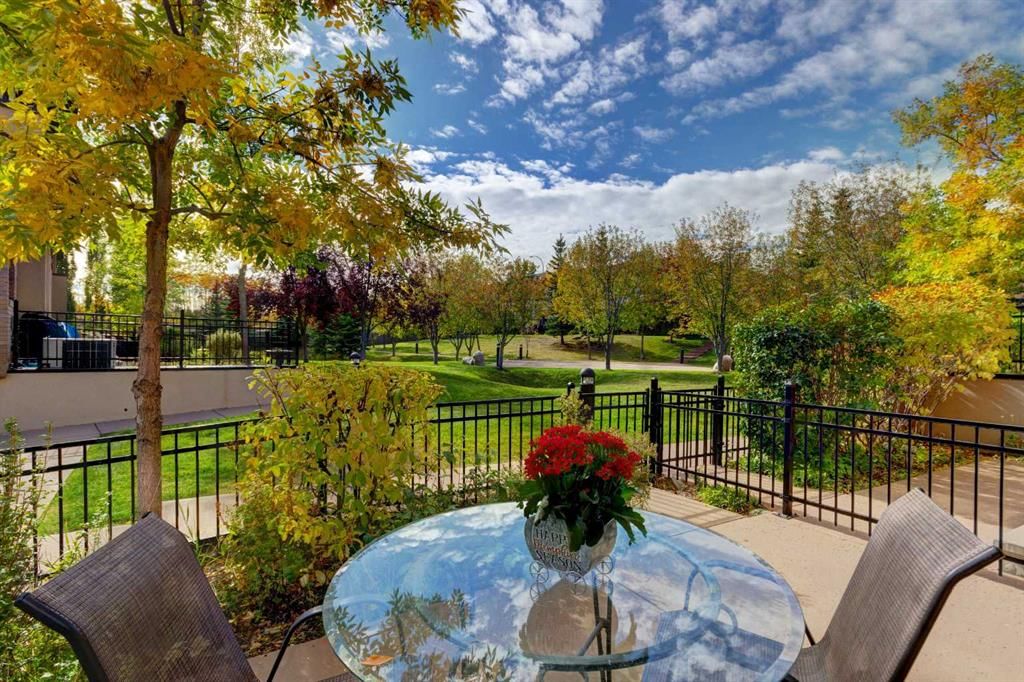 315 Aspen Hills Villas SW, Calgary — main listing photo