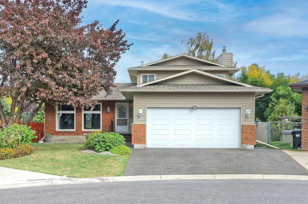 40 Woodview Court SW, Calgary — main listing photo