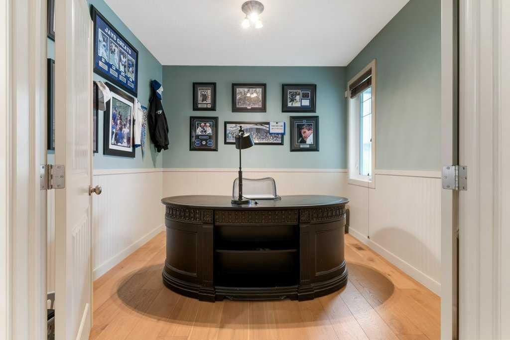 84 Panatella Manor NW, Calgary — photo 4 of 50