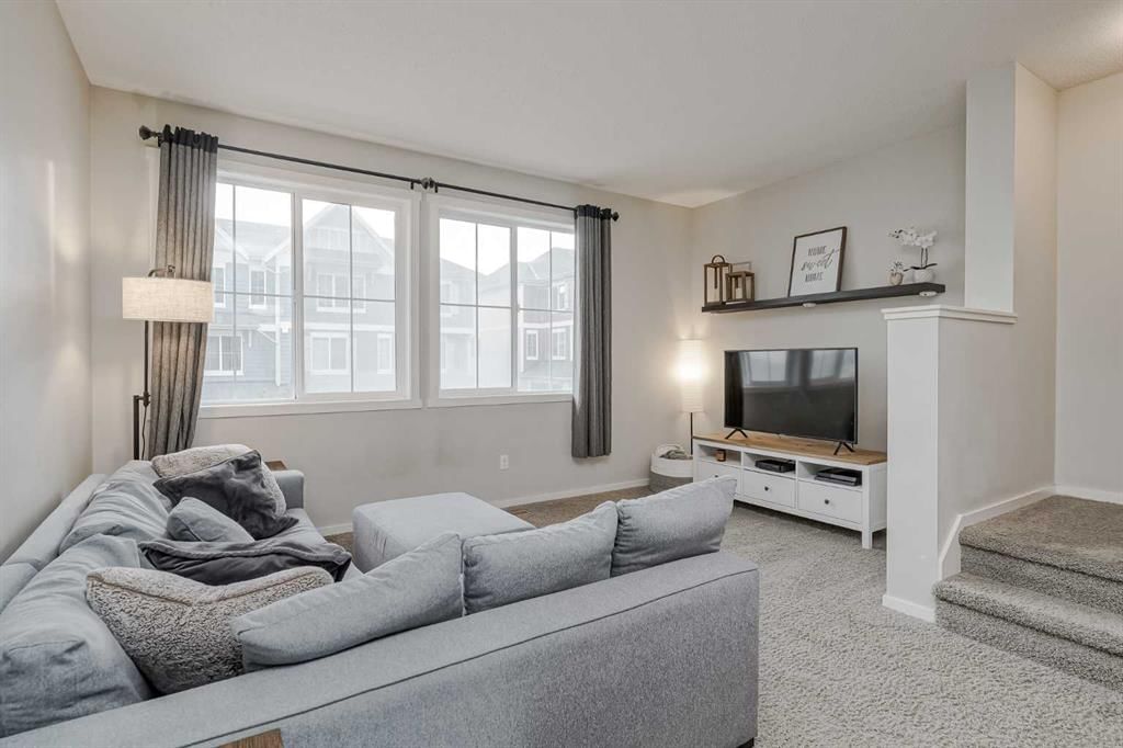 43 Kinlea Common NW, Calgary — photo 4 of 24