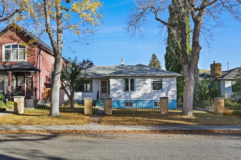 422 23 Avenue NW, Calgary — photo 3 of 26