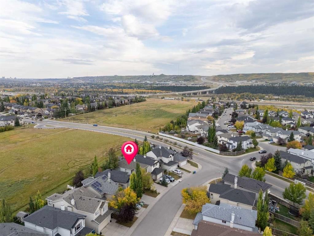 16 Tuscany Ravine Court NW, Calgary — photo 4 of 50