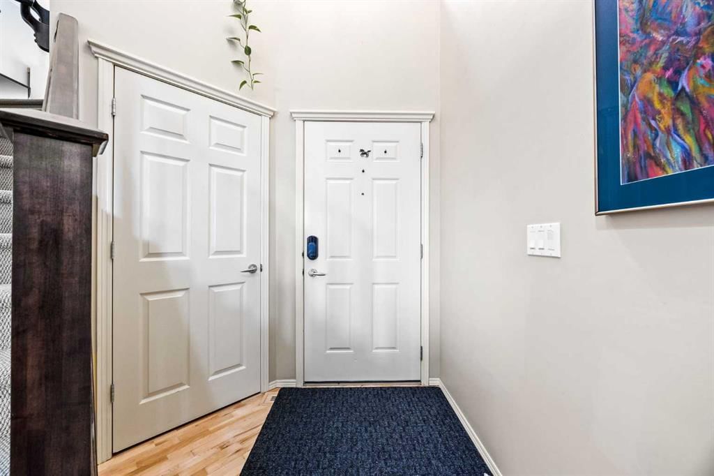 16 Tuscany Ravine Court NW, Calgary — photo 5 of 50