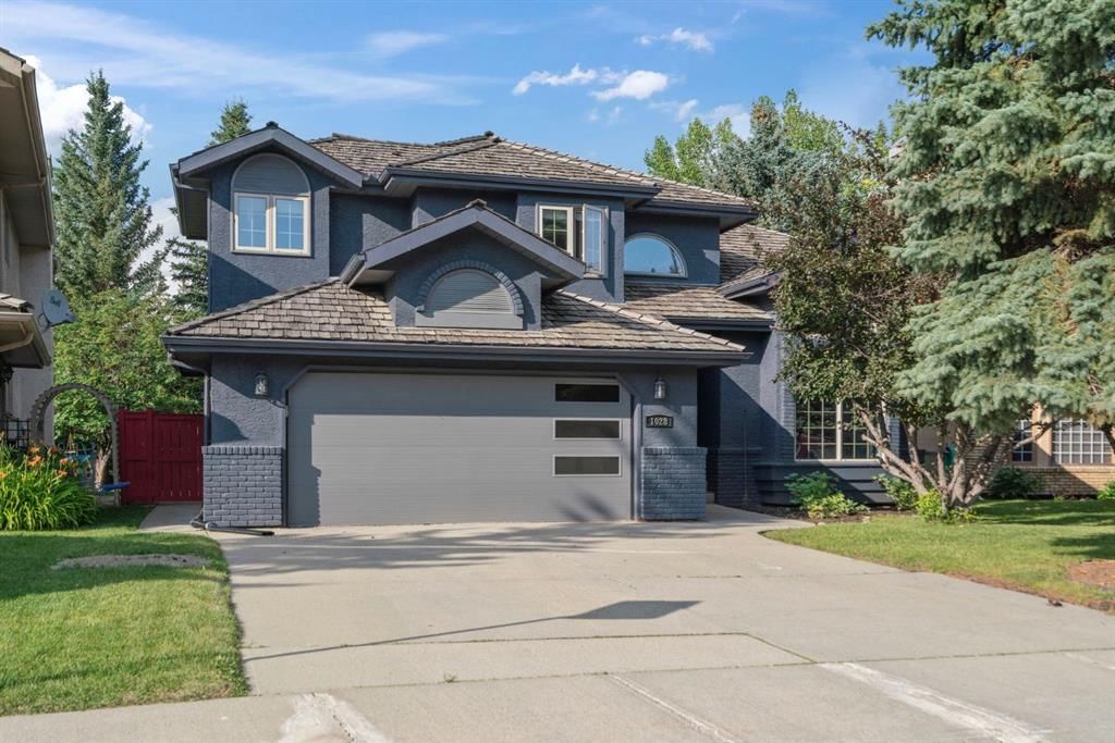 1028 Shawnee Drive SW, Calgary — photo 3 of 50
