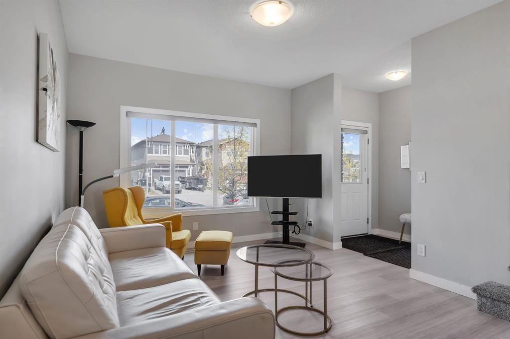 519 Cornerstone Avenue NE, Calgary — photo 4 of 32