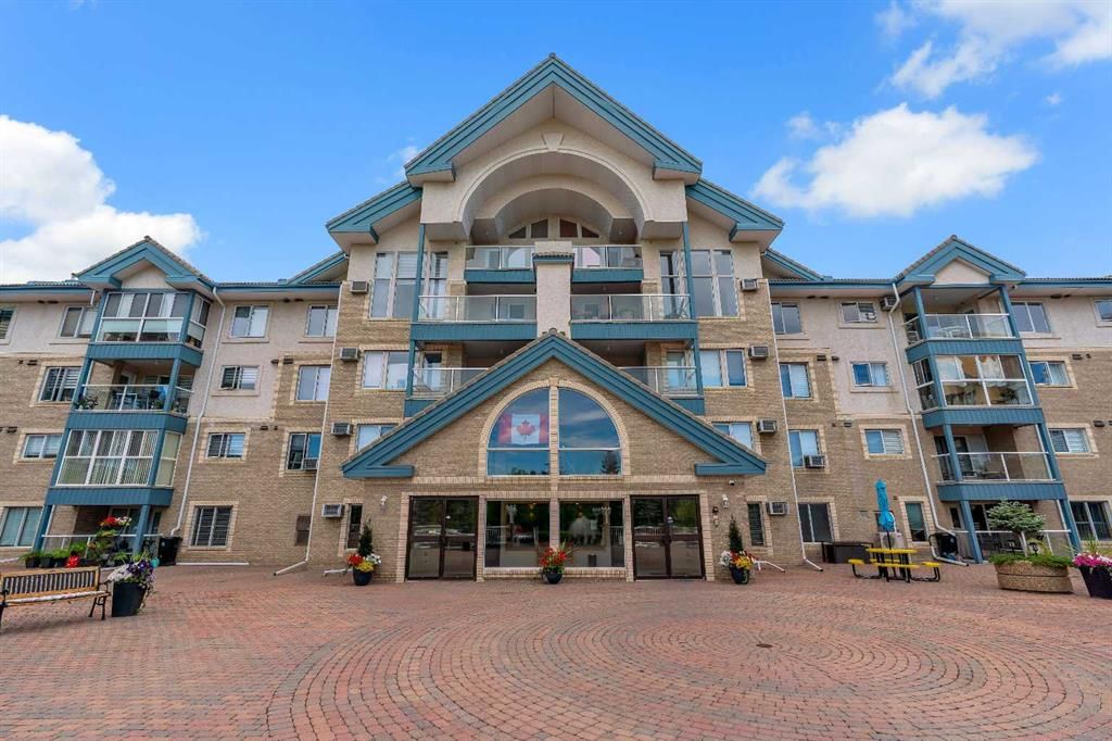 135, 7229 Sierra Morena Boulevard SW, Calgary — main listing photo