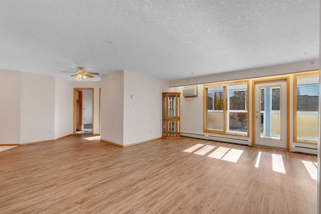 135, 7229 Sierra Morena Boulevard SW, Calgary — photo 5 of 48