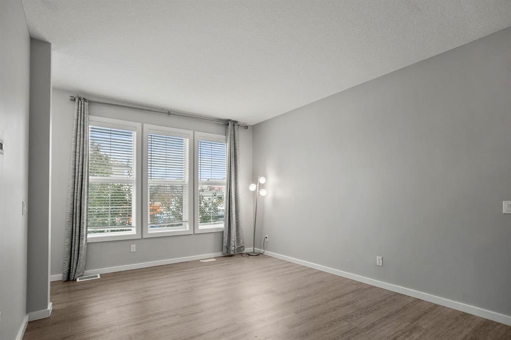 1253 Legacy Circle SE, Calgary — photo 5 of 49