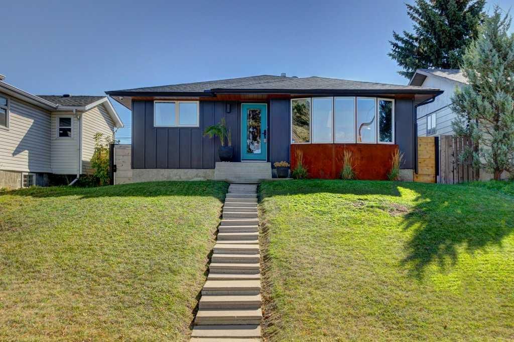 3240 Doverville Crescent SE, Calgary — photo 2 of 44