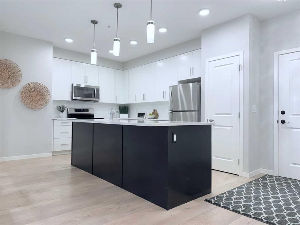 310, 20 Mahogany Mews SE, Calgary — photo 4 of 42