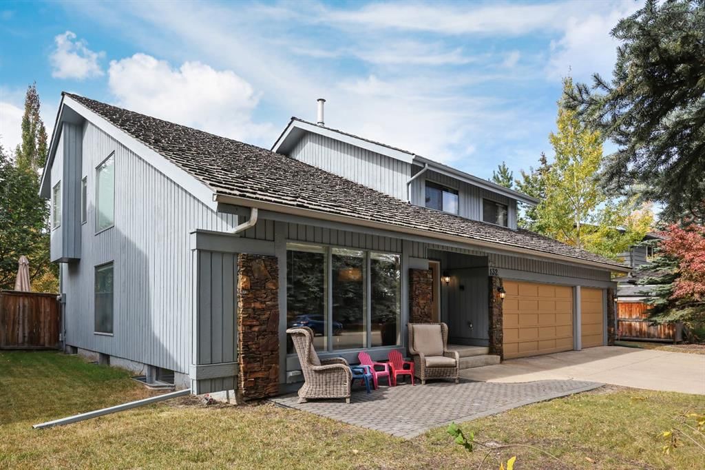 132 Oakmount Road SW, Calgary — photo 3 of 46