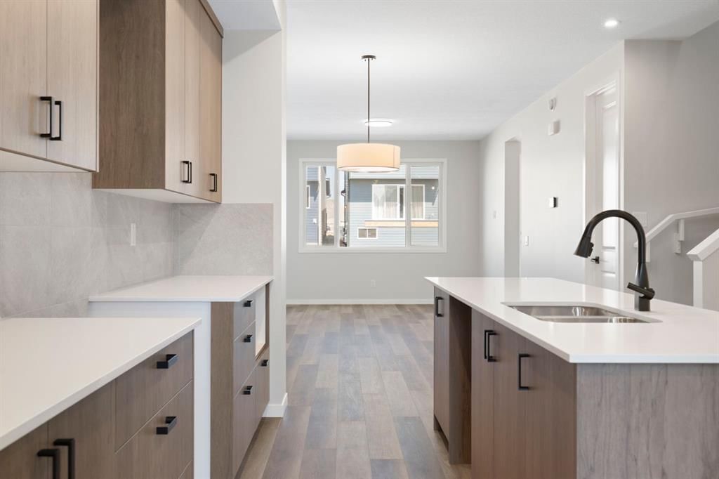620 Rowmont Boulevard NW, Calgary — photo 3 of 50