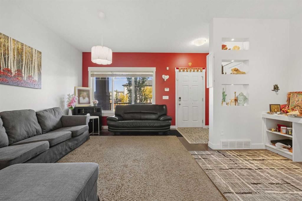 37 Skyview Ranch Manor NE, Calgary — photo 4 of 33