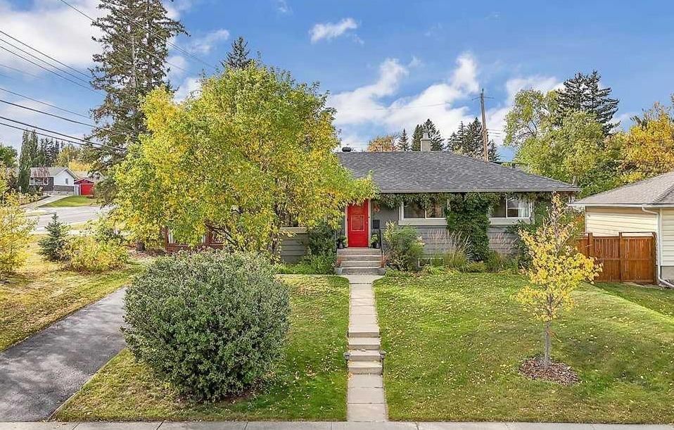 3 Walnut Drive SW, Calgary — main listing photo