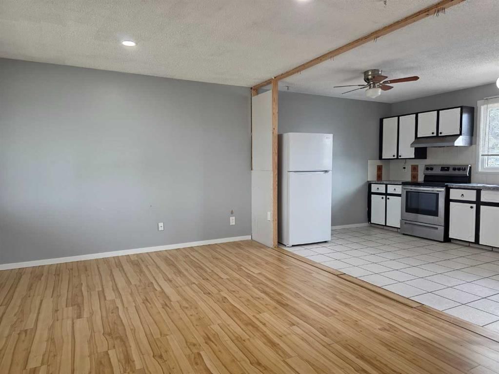 371 Penswood Way SE, Calgary — photo 2 of 6