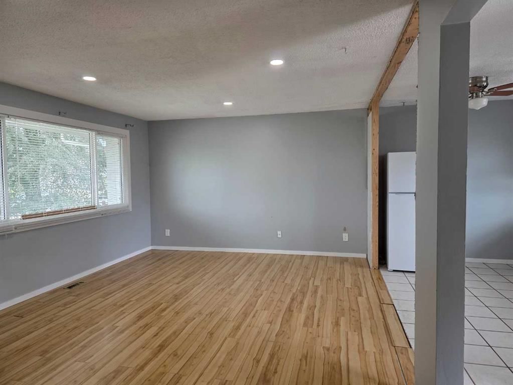 371 Penswood Way SE, Calgary — photo 3 of 6