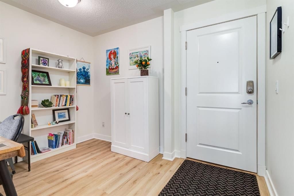 216, 2233 34 Avenue SW, Calgary — photo 2 of 42