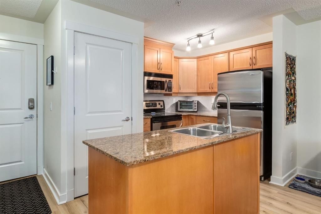 216, 2233 34 Avenue SW, Calgary — photo 4 of 42