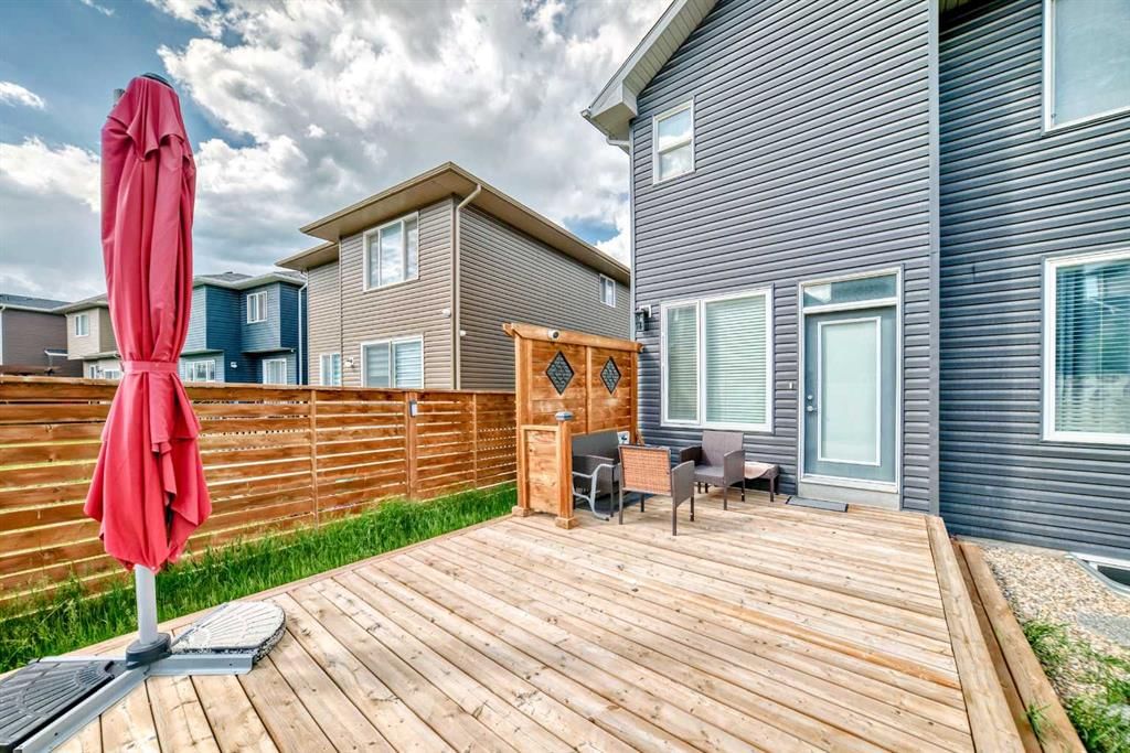 39 Evansglen Link NW, Calgary — photo 3 of 29