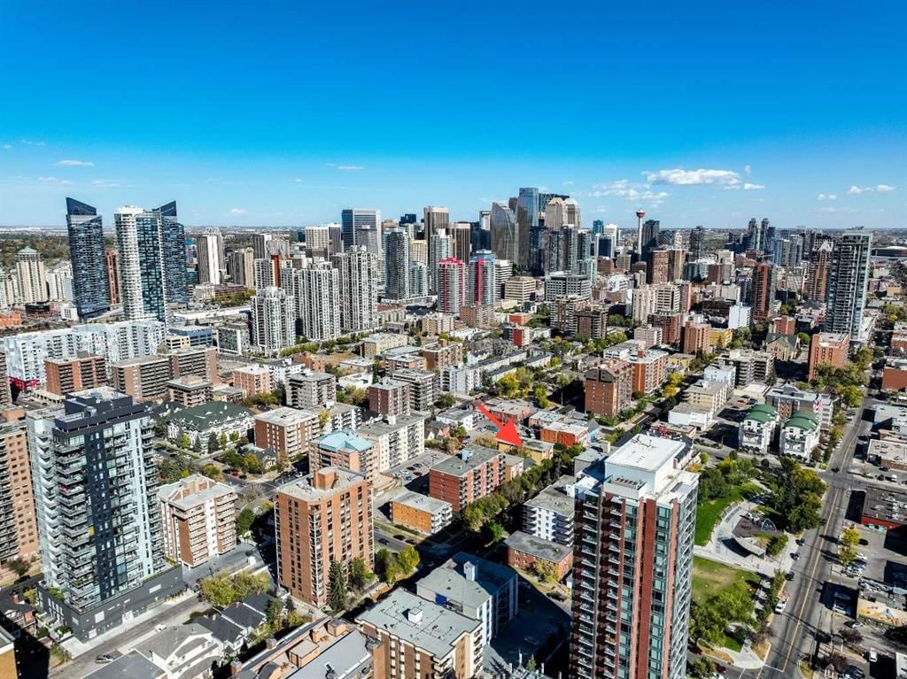1216 15 Avenue SW, Calgary — photo 4 of 44