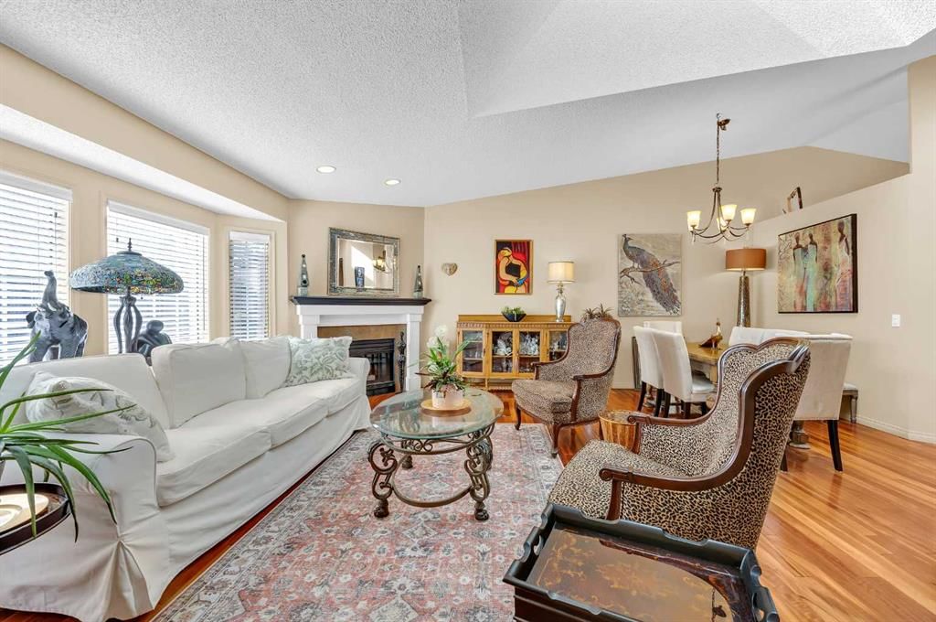75 Christie Gardens SW, Calgary — photo 4 of 50