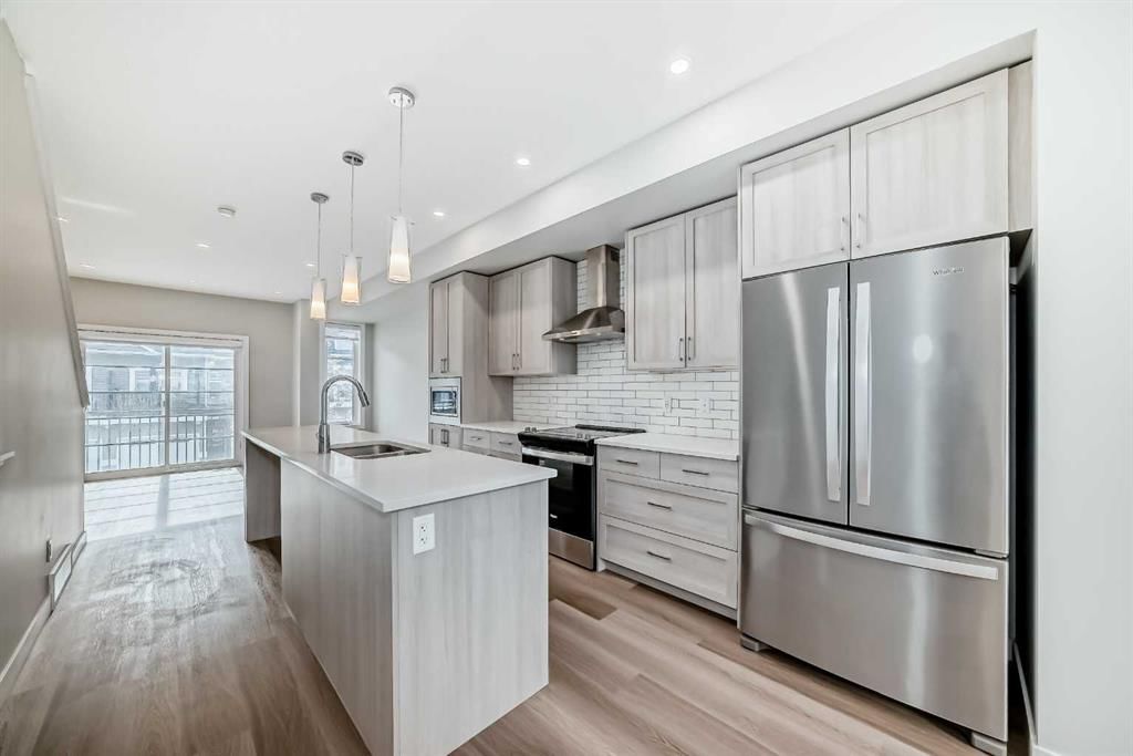 710 Sage Hill Grove NW, Calgary — photo 2 of 24