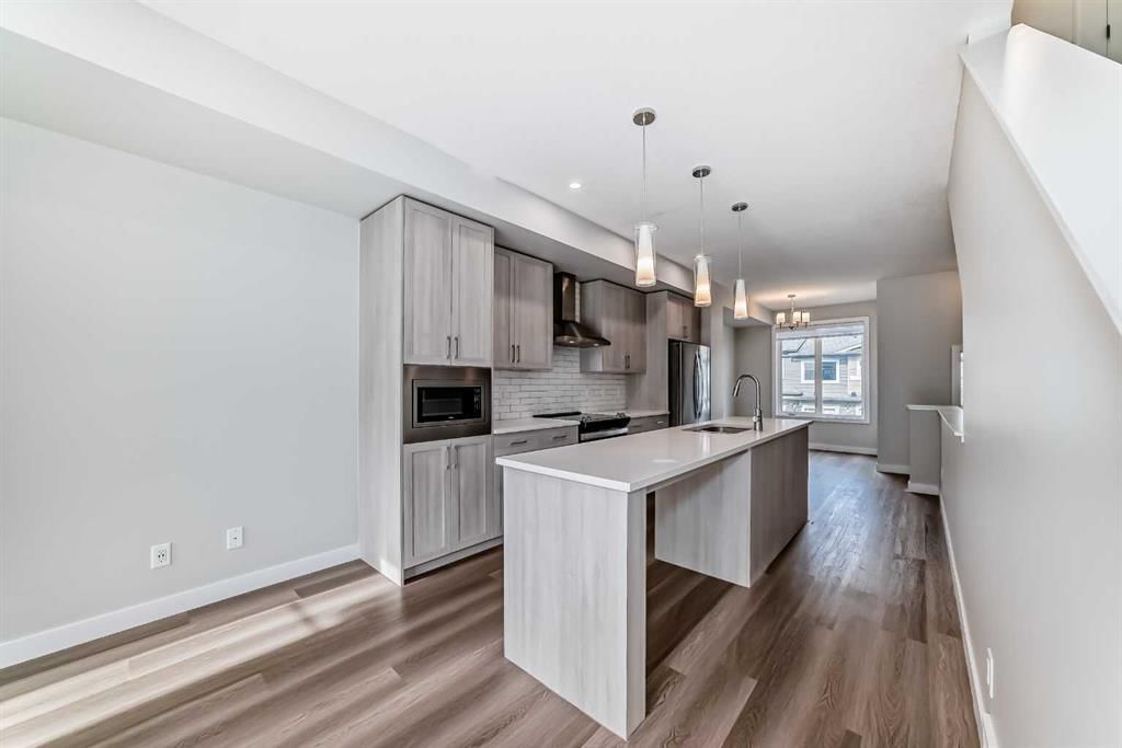 710 Sage Hill Grove NW, Calgary — photo 4 of 24