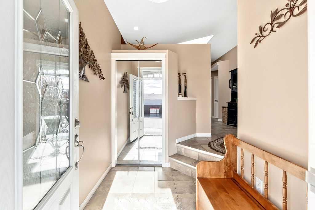 196 New Brighton Green SE, Calgary — photo 3 of 36
