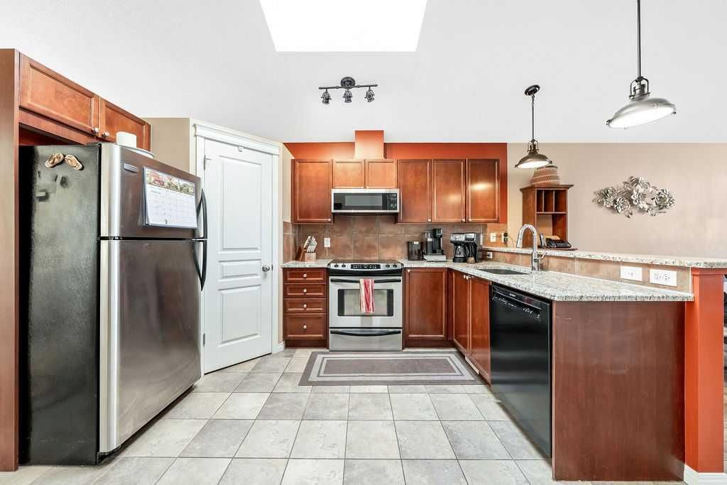 196 New Brighton Green SE, Calgary — photo 5 of 36
