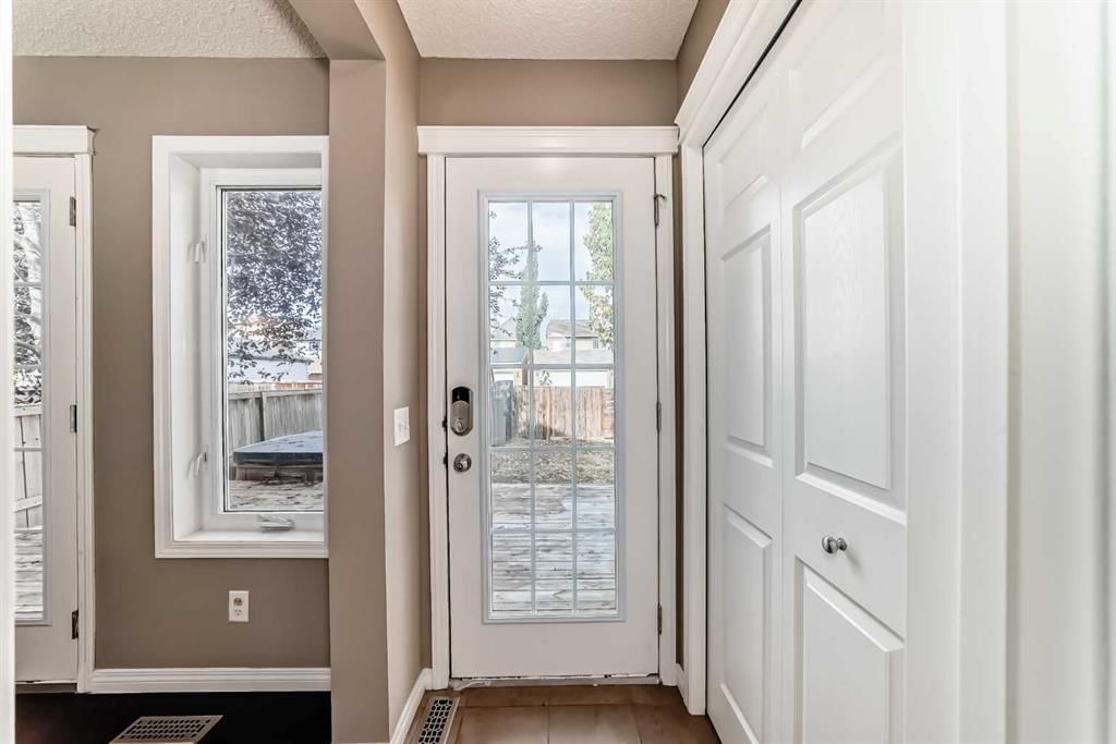 143 Auburn Bay Heights SE, Calgary — photo 4 of 29