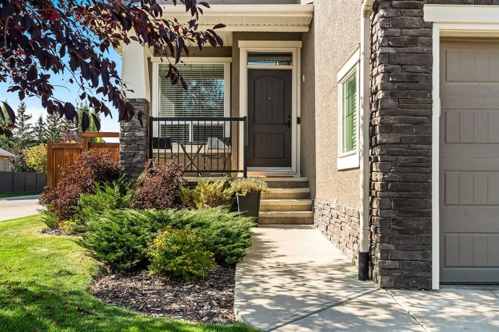 233 Aspen Stone Place SW, Calgary — photo 5 of 38