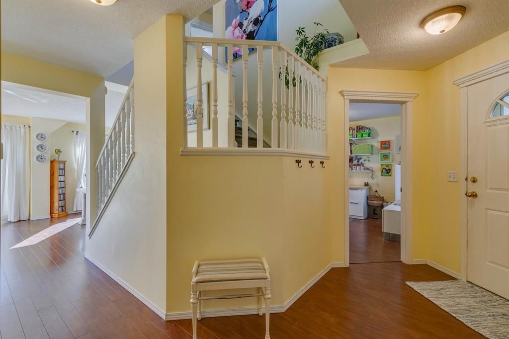 1145 Sunlake Link SE, Calgary — photo 3 of 50