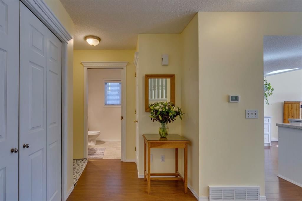 1145 Sunlake Link SE, Calgary — photo 4 of 50