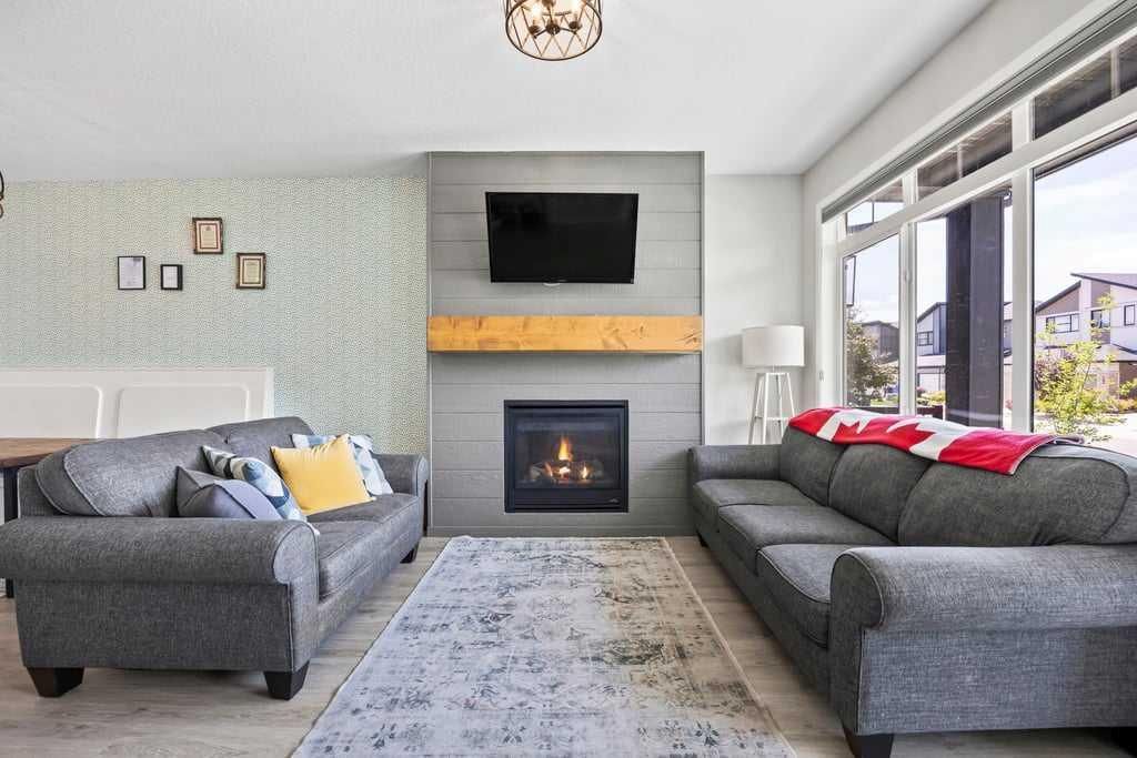42 Wolf Creek Manor SE, Calgary — photo 5 of 38