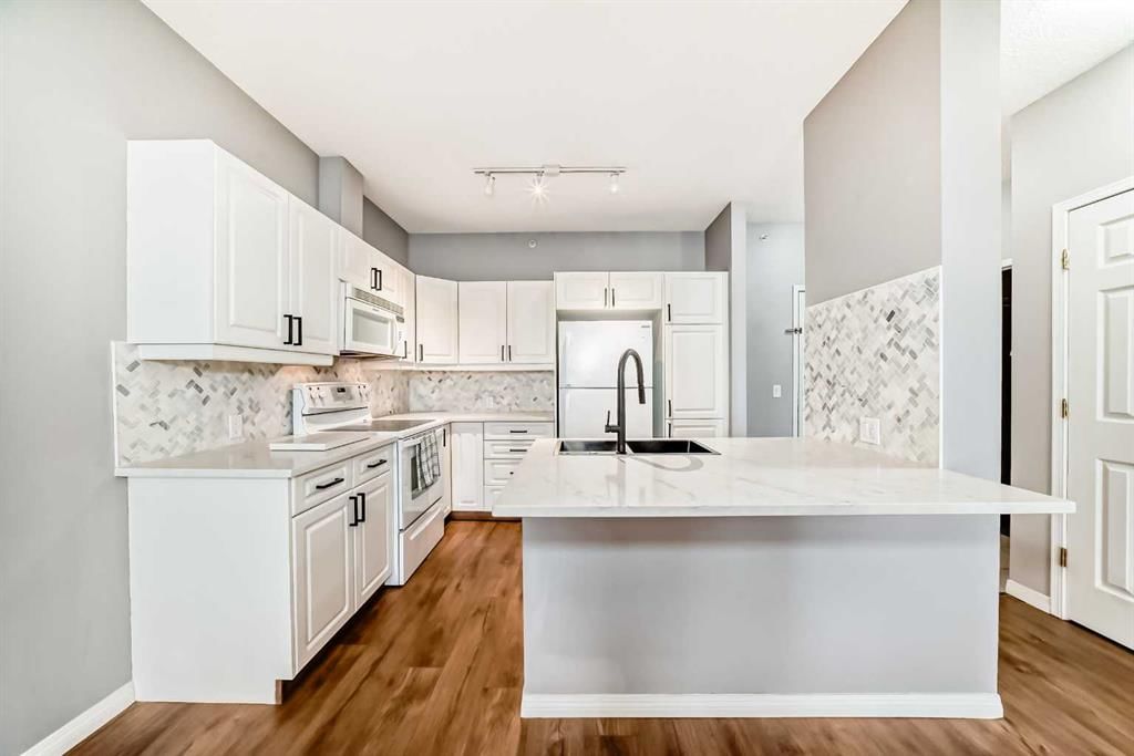 4413, 14645 6 Street SW, Calgary — photo 3 of 25