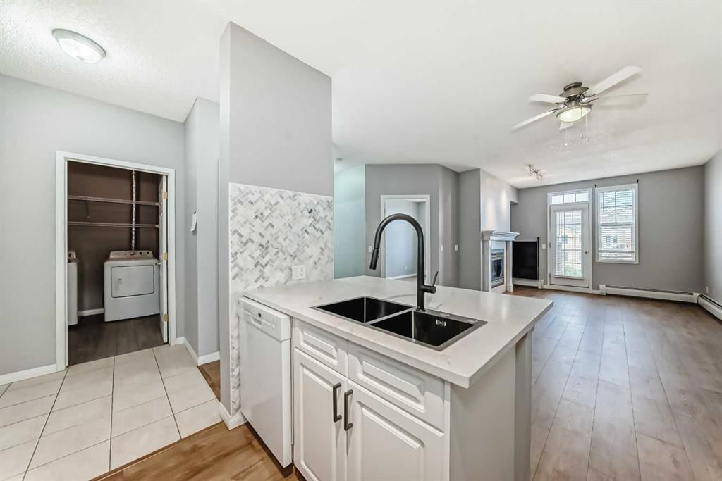 4413, 14645 6 Street SW, Calgary — photo 4 of 25