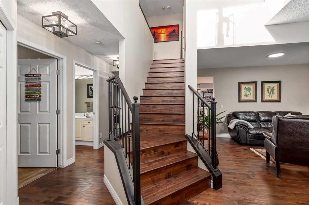 110 Rocky Ridge Green NW, Calgary — photo 5 of 50