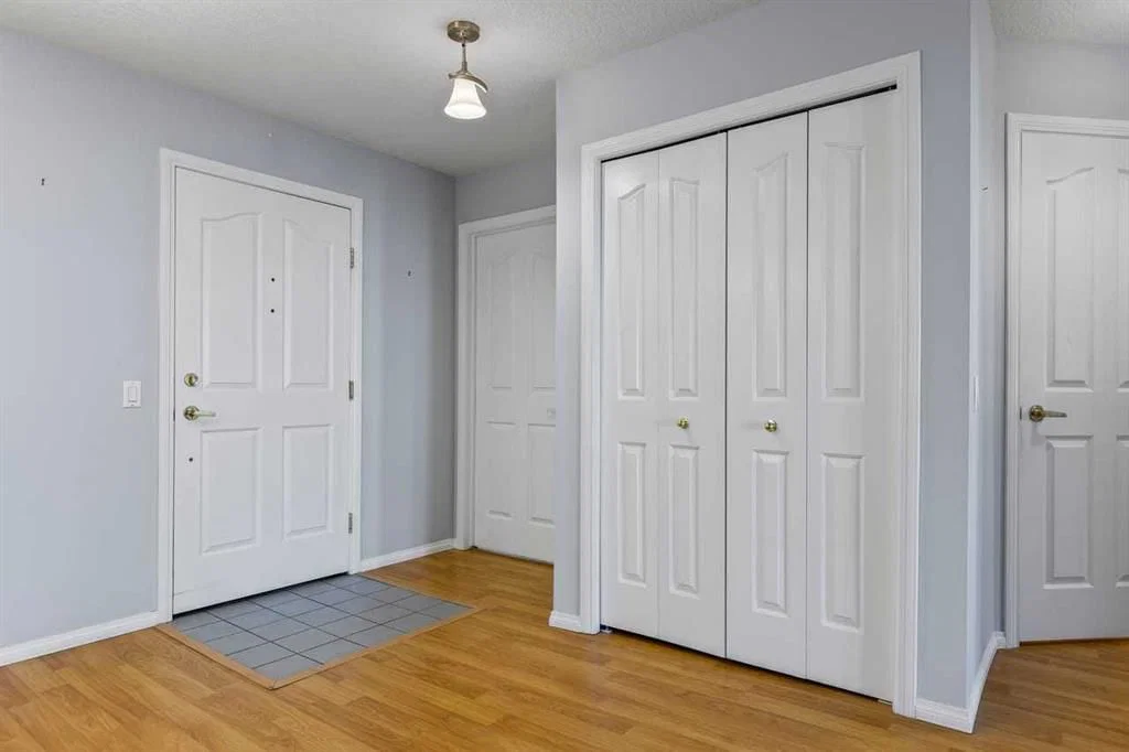 1110, 1818 Simcoe Boulevard SW, Calgary — photo 4 of 45