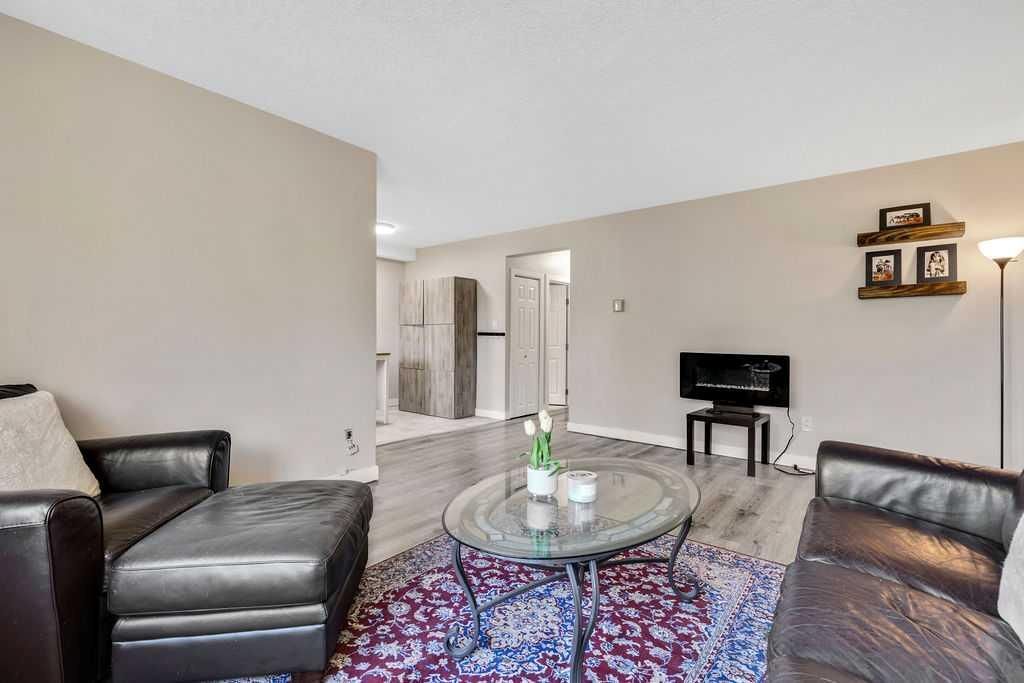 226, 8239 Elbow Drive SW, Calgary — photo 4 of 18