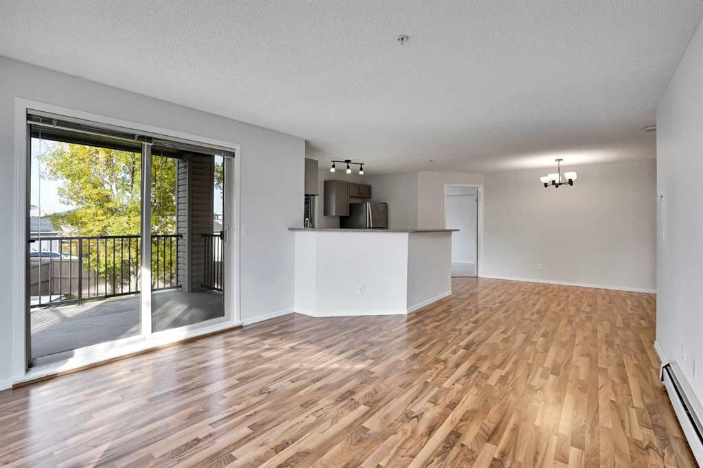2202, 8 Bridlecrest Drive SW, Calgary — photo 2 of 38