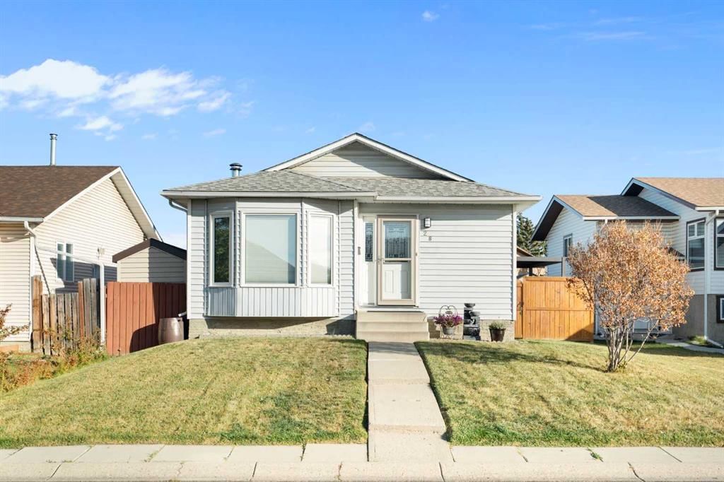 28 Whitworth Road NE, Calgary — main listing photo