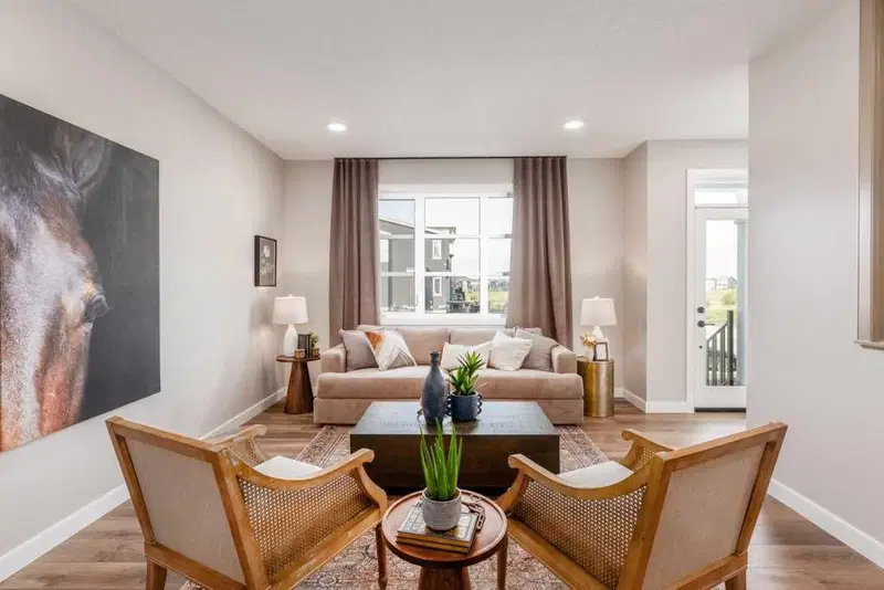 131 Starling Park NW, Calgary — main listing photo