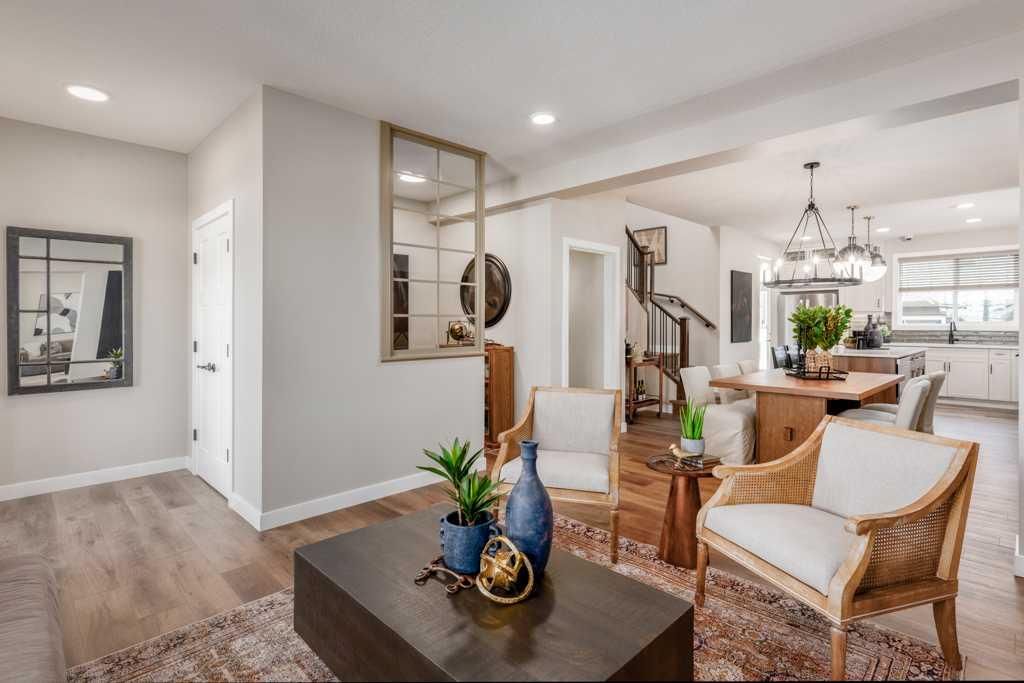 131 Starling Park NW, Calgary — photo 3 of 17
