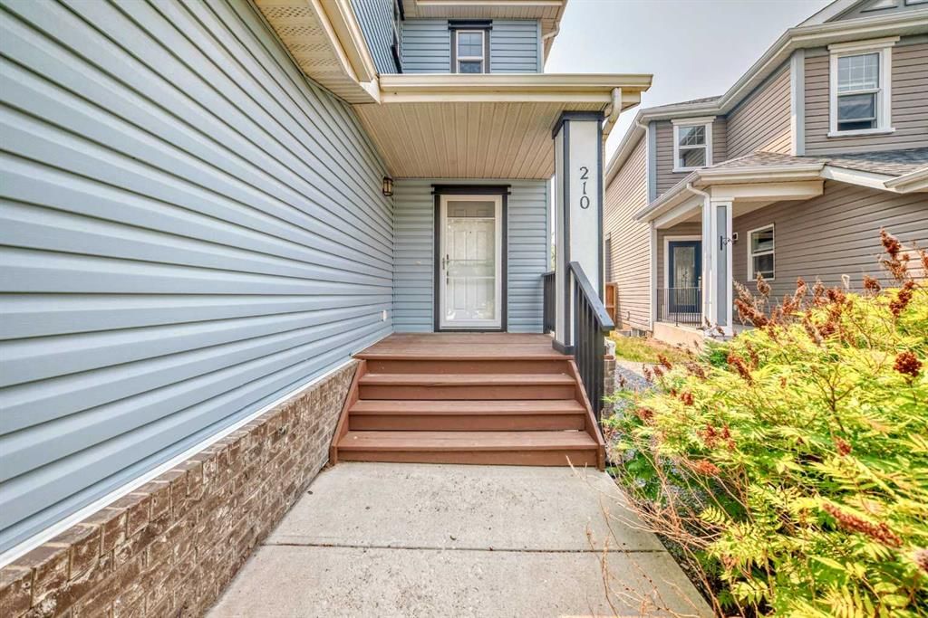 210 Copperleaf Bay SE, Calgary — photo 2 of 40
