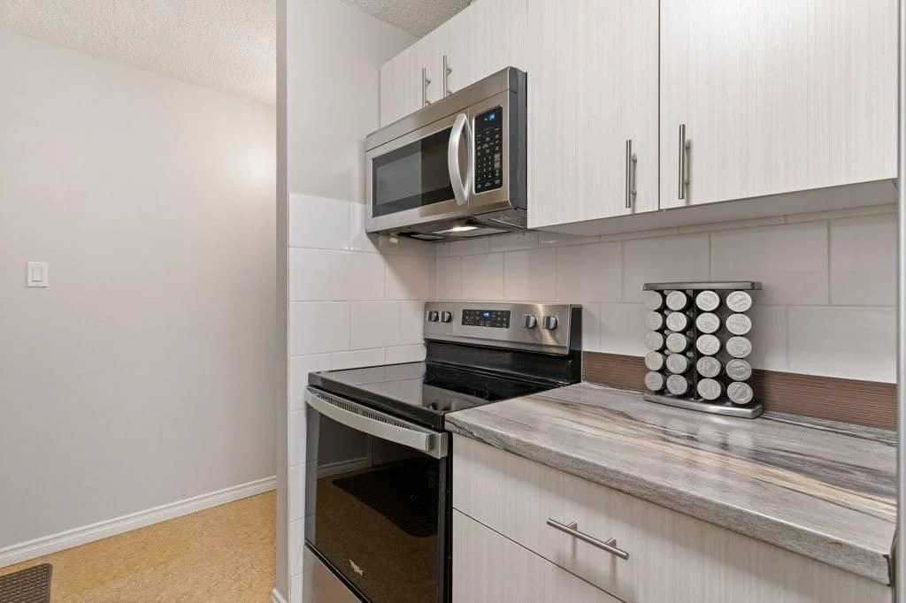 504, 8948 Elbow Drive SW, Calgary — photo 4 of 28