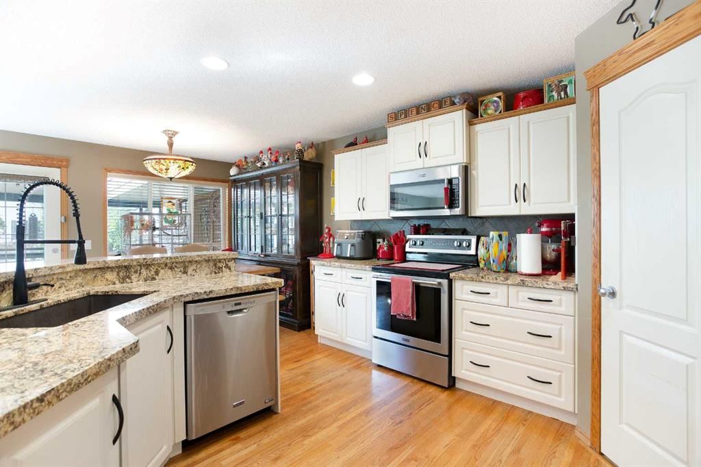 196 Brightondale Close SE, Calgary — photo 4 of 34